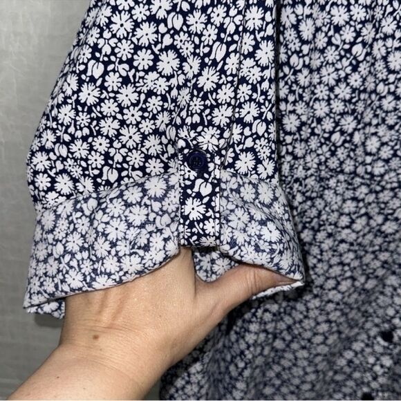 Cynthia Rowley 3X Navy White Ditsy Floral V-Neck Button Front Tunic - Picture 14 of 14